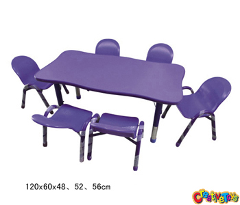 Kids plastic table and chair